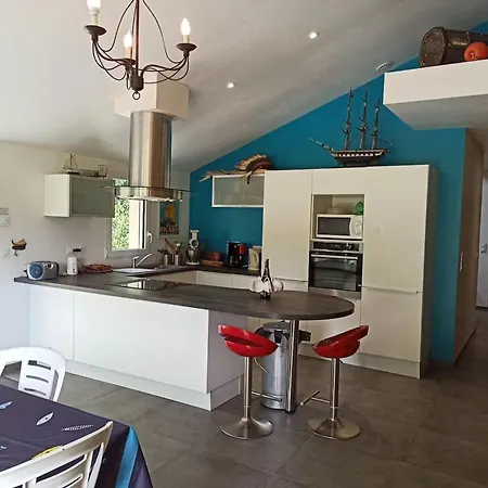Holiday home Charmante Longere Bretonne Au Calme, Proche - Fr-1-639-135 *